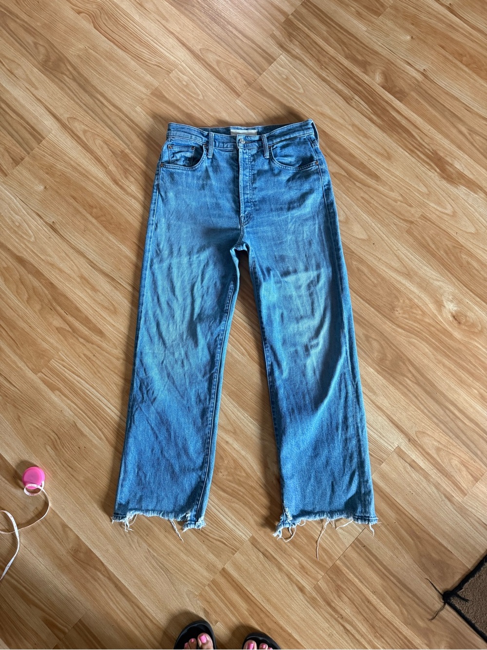 Mother Superior The Rambler Ankle Chew Jeans in Post No Bills - Size 30